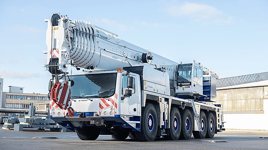 cẩu bánh lốp 250 tấn Tadano