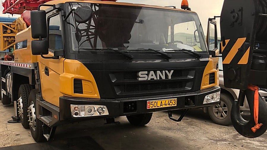 xe cẩu sany bánh lốp samcocranes cabin vàng cần đỏ